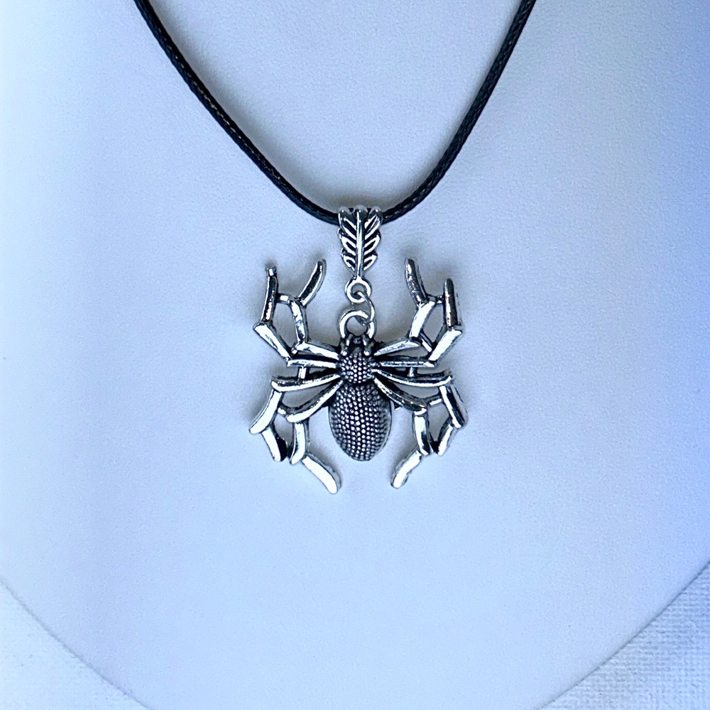 Handmade Halloween Goth Wicca Punk Festival Spider Party Favor Unisex Necklace